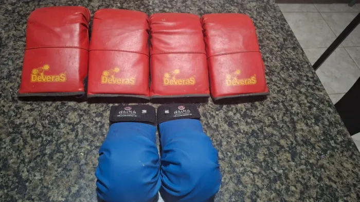 Luvas de box e karatê 