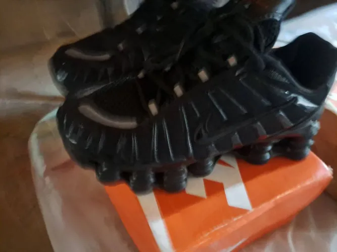 tênis da Nike original pontuação 39 fio adquirido na loja rener. 