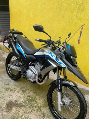 VENDO XRE 300 2018