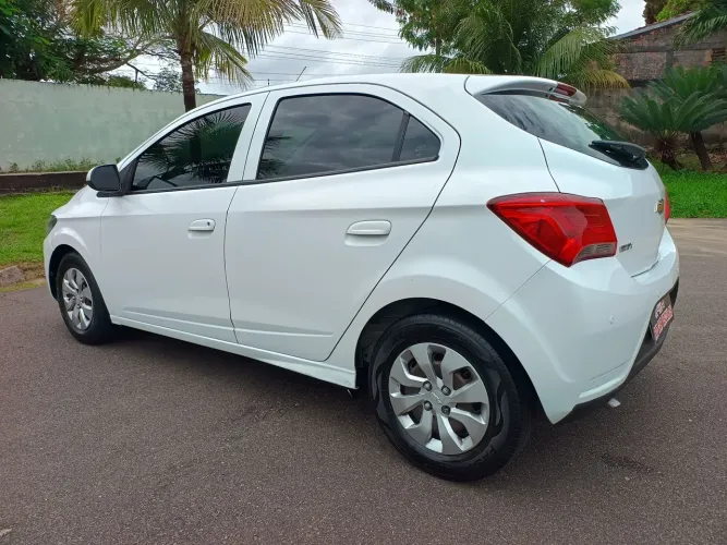 Chevrolet Onix Hatch LT 1.0 8V Flex Mec. 4P 2019