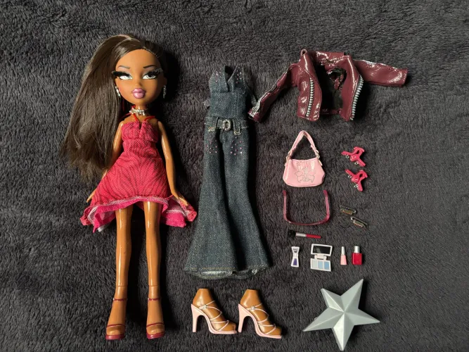 Boneca Bratz Sasha Girls Nite Out