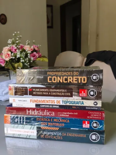 Vendo kit de livros para engenharia civil completo e novo