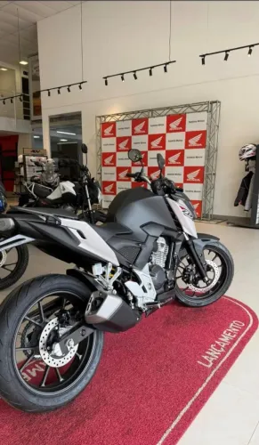 CB 300 CBS TWISTER