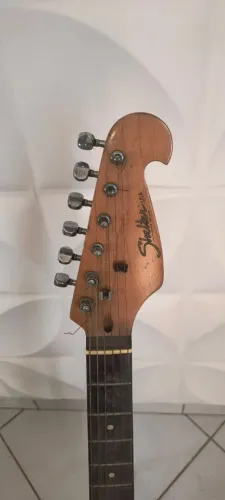 Guitarra Elétrica