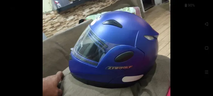 Capacete retrátil