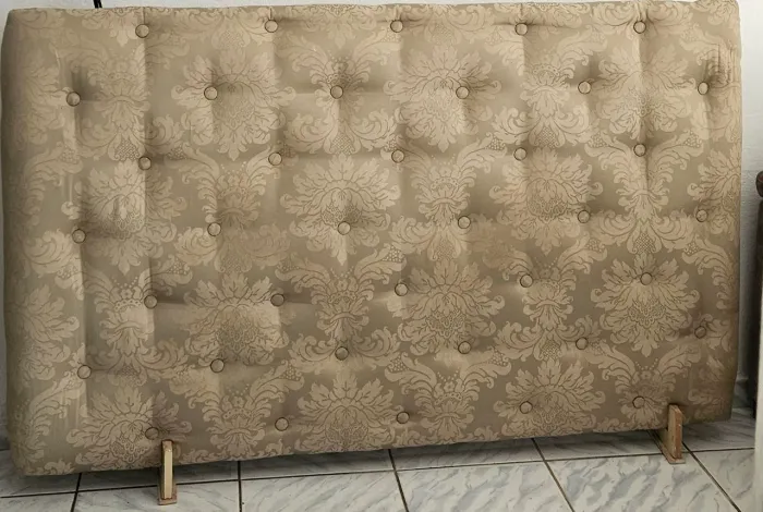 Painel de cama casal modelo tradicional, feito artesanal,