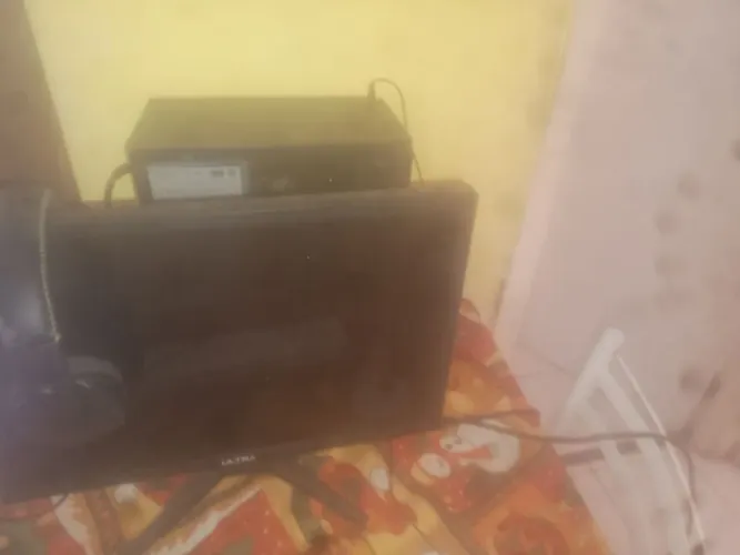 PC para quem quer para trabalhar o Pc no tá com o cabo de SB queimado