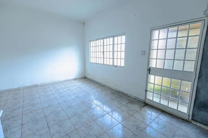 Casa à Venda - São Francisco, 3 Quartos, 500 m2
