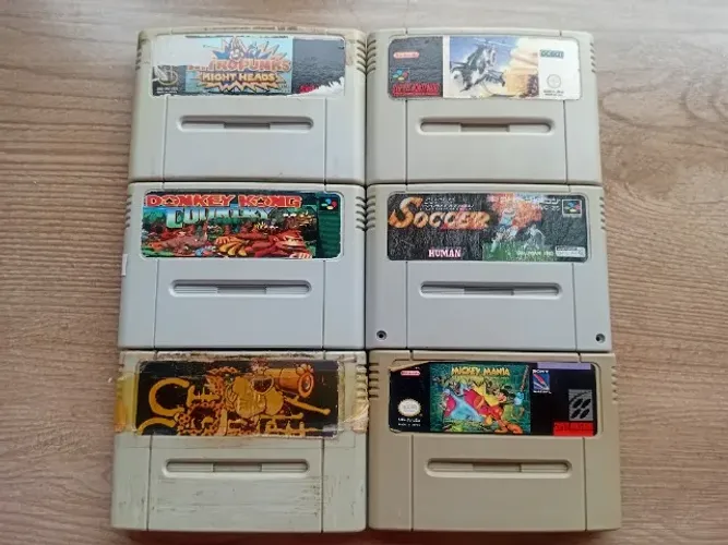 Lote de jogos de Super Nintendo sem funcionar