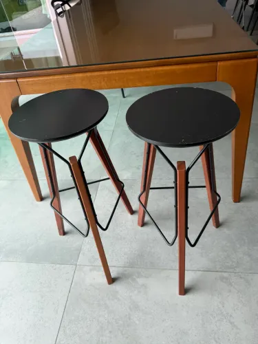 Banquetas altas Tok&Stok 