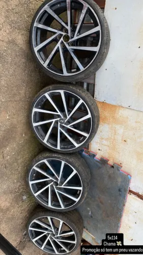 Aro 20 Rseven 215/30