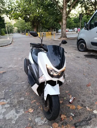 Vendo NMax 2018/19, branca documentação toda ok