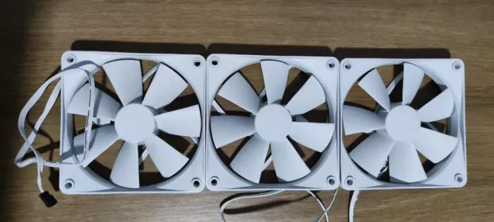 3 Fan nzxt RF-P12FF-W1
