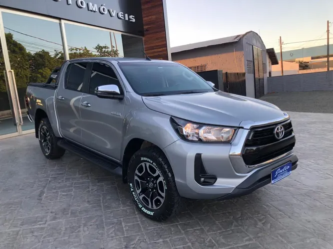 Toyota Hilux CD SRV 4X4 2.8 TDI Diesel Aut. 2024