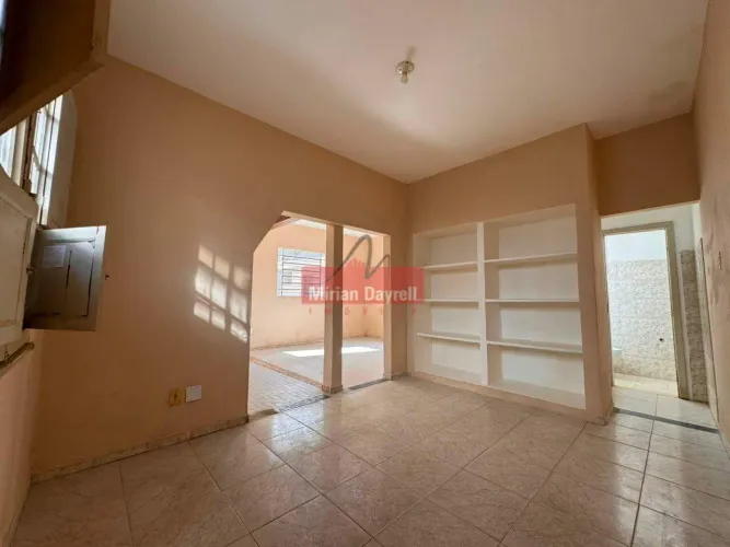 (66703) para aluguel - Casa comercial com 4 quartos, 2 vagas, no Carmo