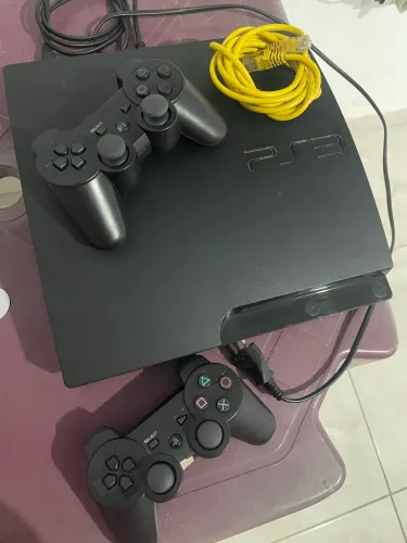 Vendo PS3 Super Slim em ótimo estado de funcionamento.