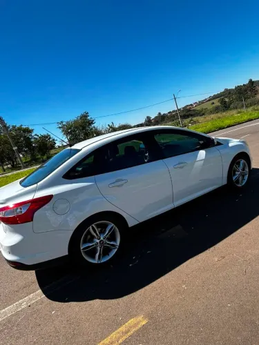 Ford Focus Sedan 2.0 16v/2.0 16V Flex 4P Aut. 2015