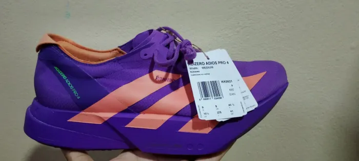 Tênis Adidas 