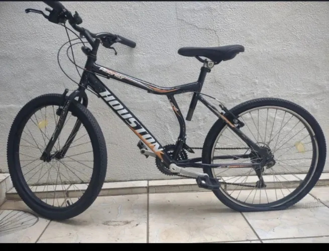 Estou vendendo bicicleta Houston, preço negociável