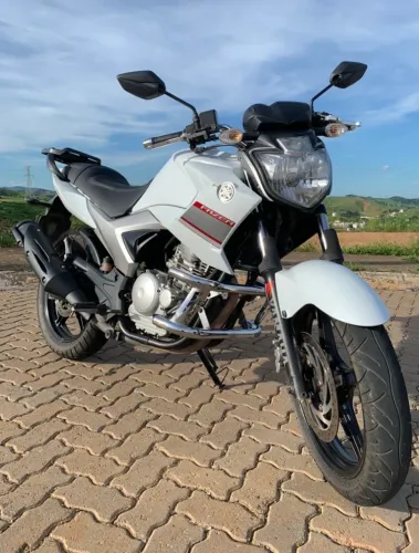 Fazer 250