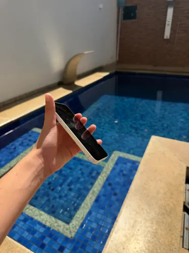 iPhone quatorze.