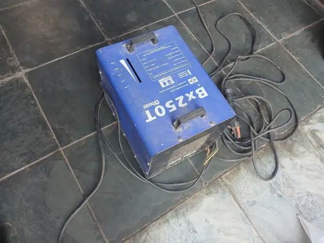 Máquina de solda R$300