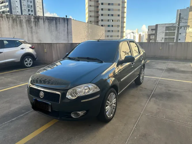 Fiat Siena Essence Dualogic 1.6 Flex 16V 4P 2012