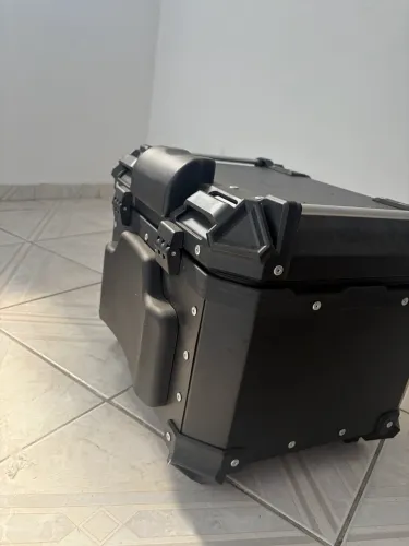 Baú de alumínio 45 litro com suporte