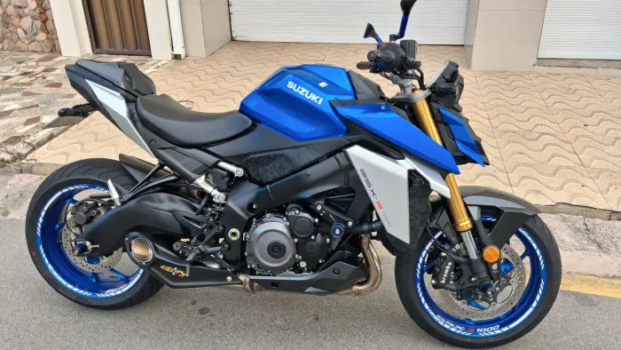 GSX-S 1000 impecável