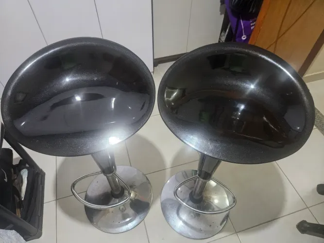 Duas Banquetas pretas em excelente estado (150 cada)