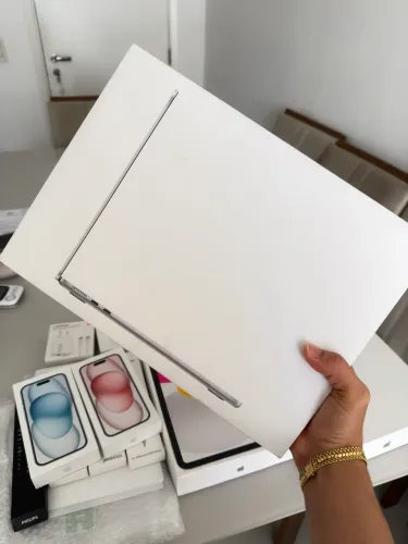 MacBook Air M5 16GB / 512GB 