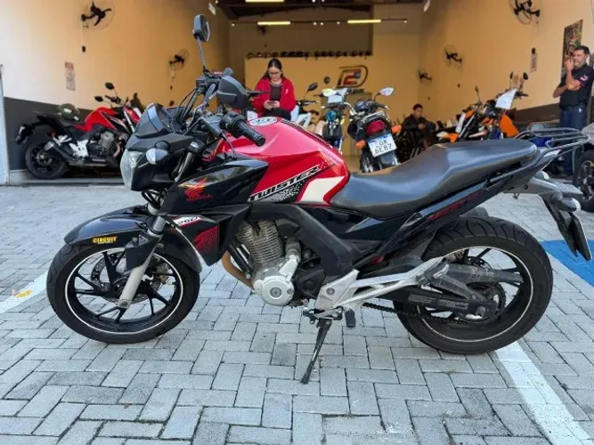 CB 250 TWISTER 2021 