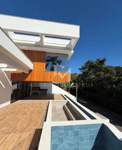 Casa em condomínio com 4 suítes no Bosque das Mansões, São José