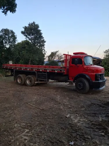 Caminhão muito inteiro.