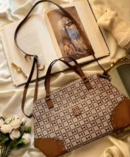 Bolsa Tommy original monograma sem marcas