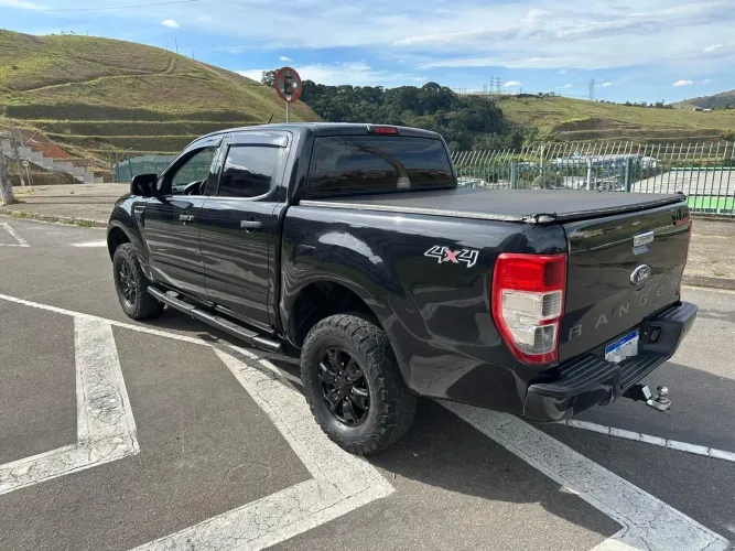 Ford Ranger XLS 2.5 16V 4X2 CD Flex 2013