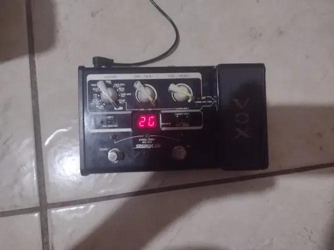 Pedaleira StompLAB IIG + Fonte para ligar FAÇO NO MINIMO 450R$