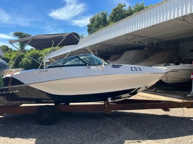 VENDE-SE LANCHA VENTURA 210 - Ano 2020 | ÚNICO DONO ? Valor: R$195.000,00 ? NÃO ACEITO