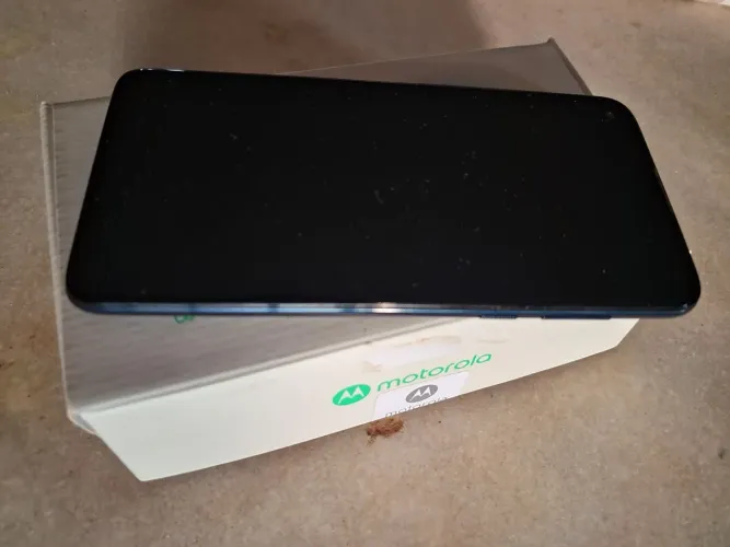 Moto G8 Power 64gb bateria 5000mah sem detalhes apenas aparelho e caixa 