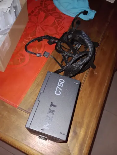 Fonte nzxt c750