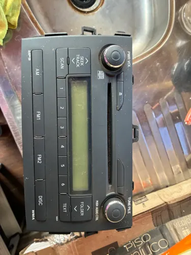 Rádio original Corolla 2011