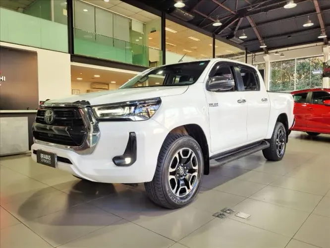 Toyota Hilux CD SRX 4X4 2.8 TDI 16V Diesel Aut. 2024