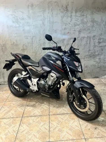 CB 300 f