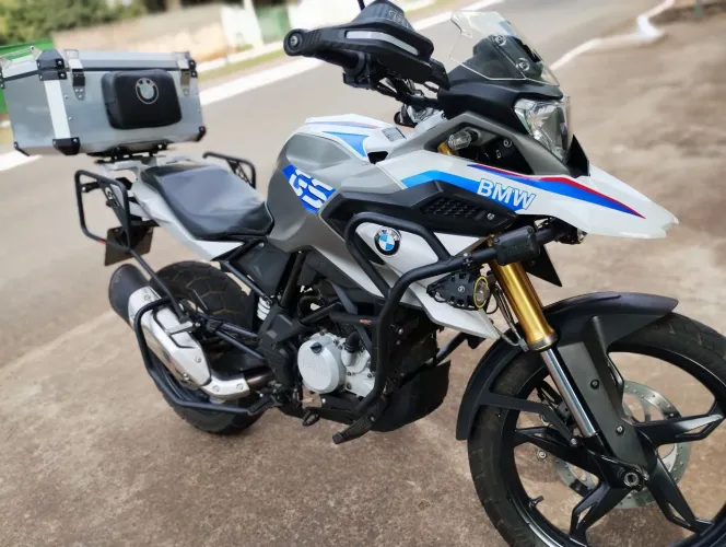 Preço de Saara, BMW GS 310 extremamente conservada