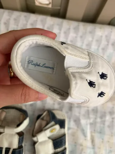 Sapato polo e sandália bibi