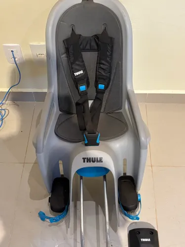 Cadeirinha traseira Thule RideAlong Lite Light Grey para fixação no quadro