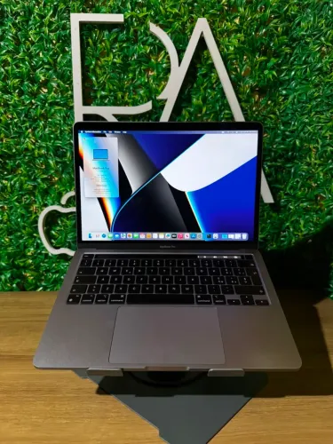 MacBook Pro m2 13 inch 16gb ram 1tb SSD