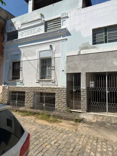 Vendo imóvel no coração de Miracema/RJ, atrás do Clube XV, em rua tranquila e sem saída