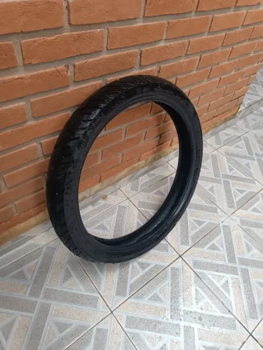 Pneu dianteiro Bridgestone 90 90-21m 