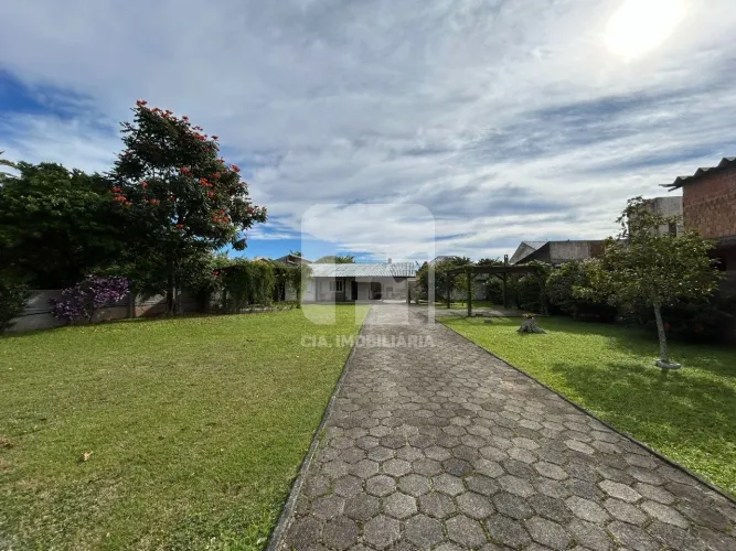 Terreno com 997m² à venda no Campeche